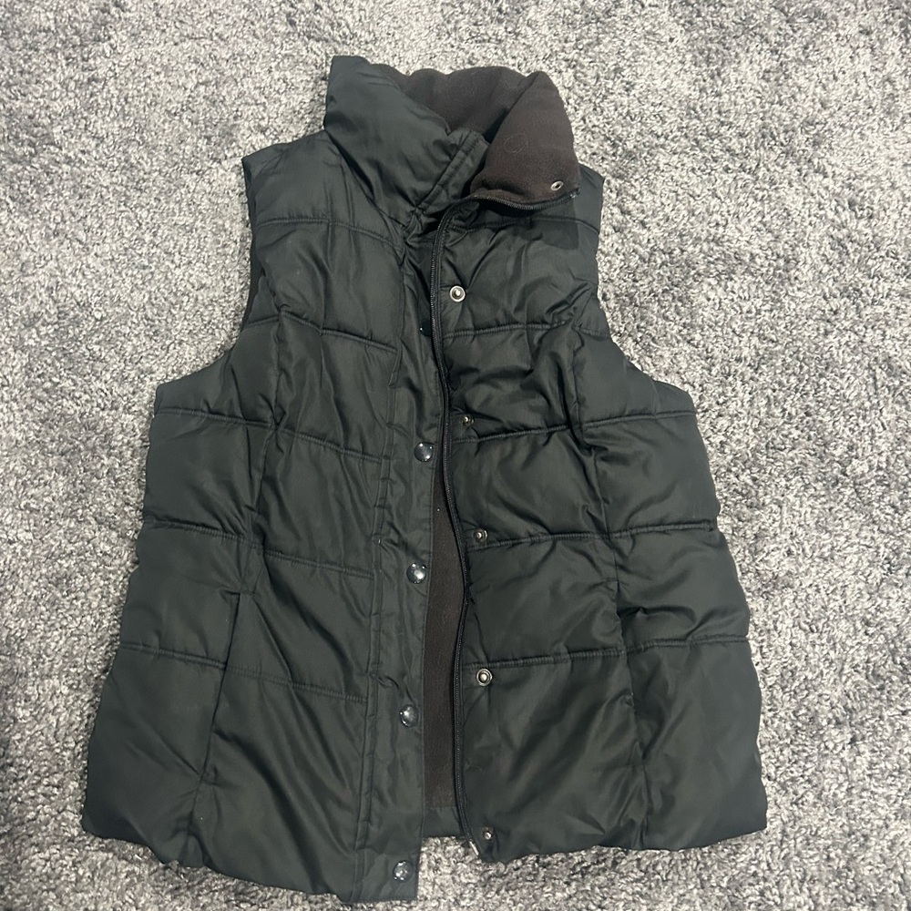 Old Navy Charcoal Puffer Vest
